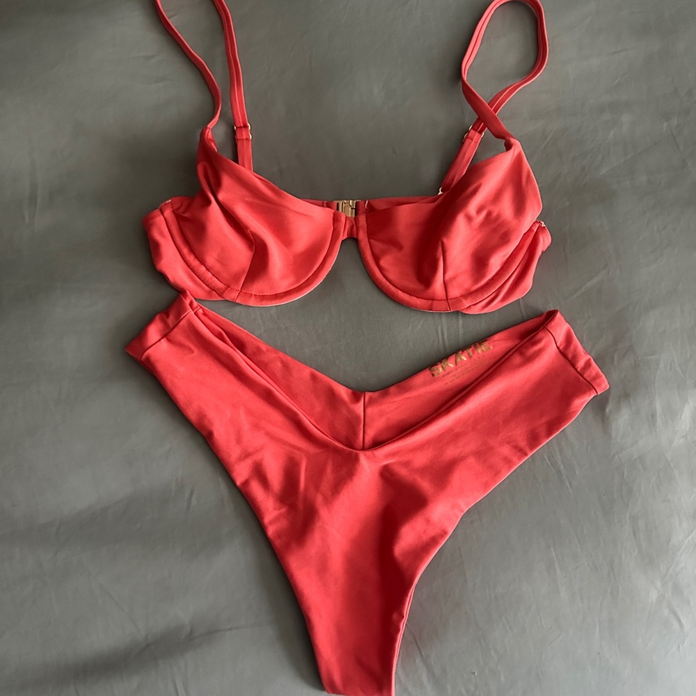 SKATIE Claire top and Mandi bottom in Blush Glossy